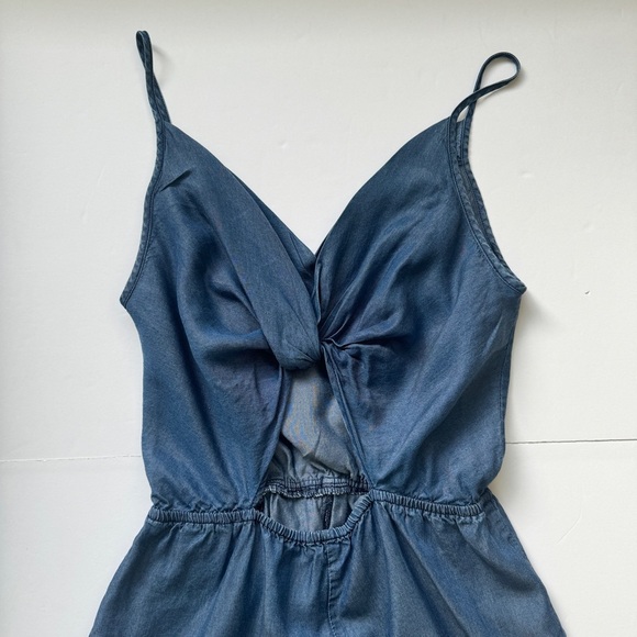 1250C Chambray Romper Blue Denim Jean Jumpsuit Shorts One Piece Boho Beachy Sz S - Picture 15 of 16